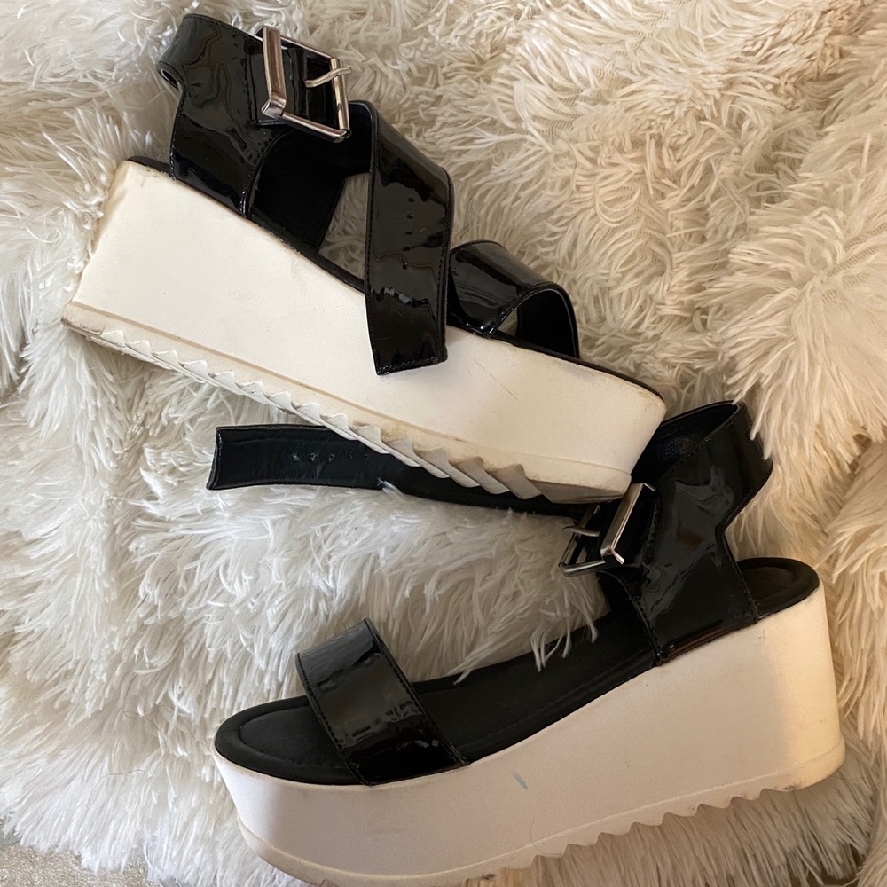 Platform sandals